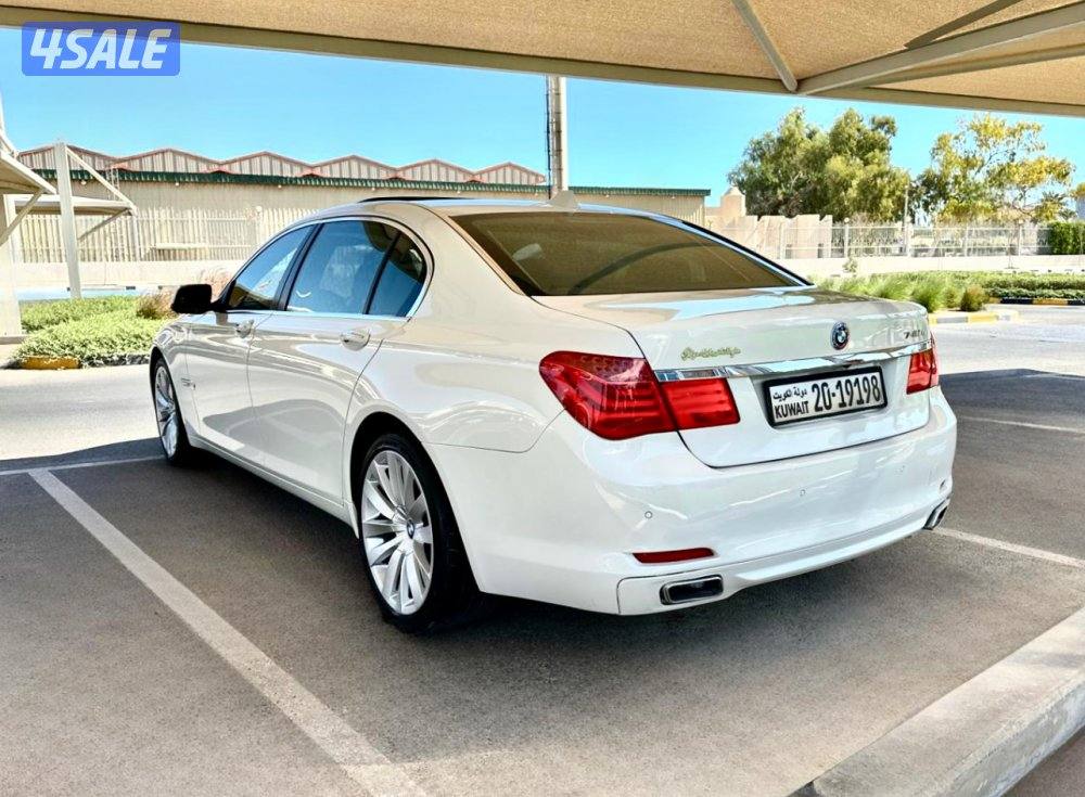 ًBMW 740L - الموديل:2012 - العداد1434