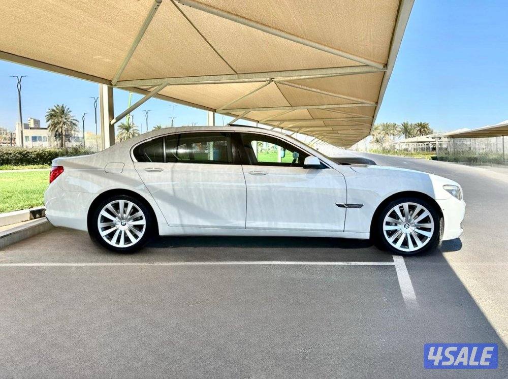 ًBMW 740L - الموديل:2012 - العداد1437