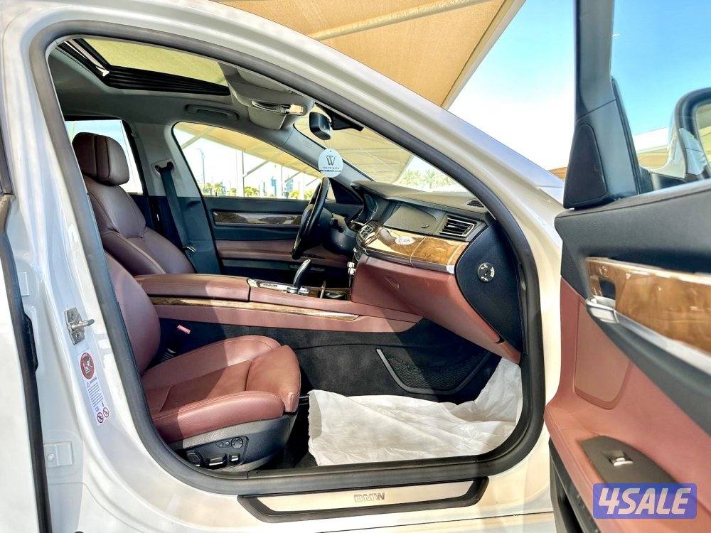 ًBMW 740L - الموديل:2012 - العداد1438