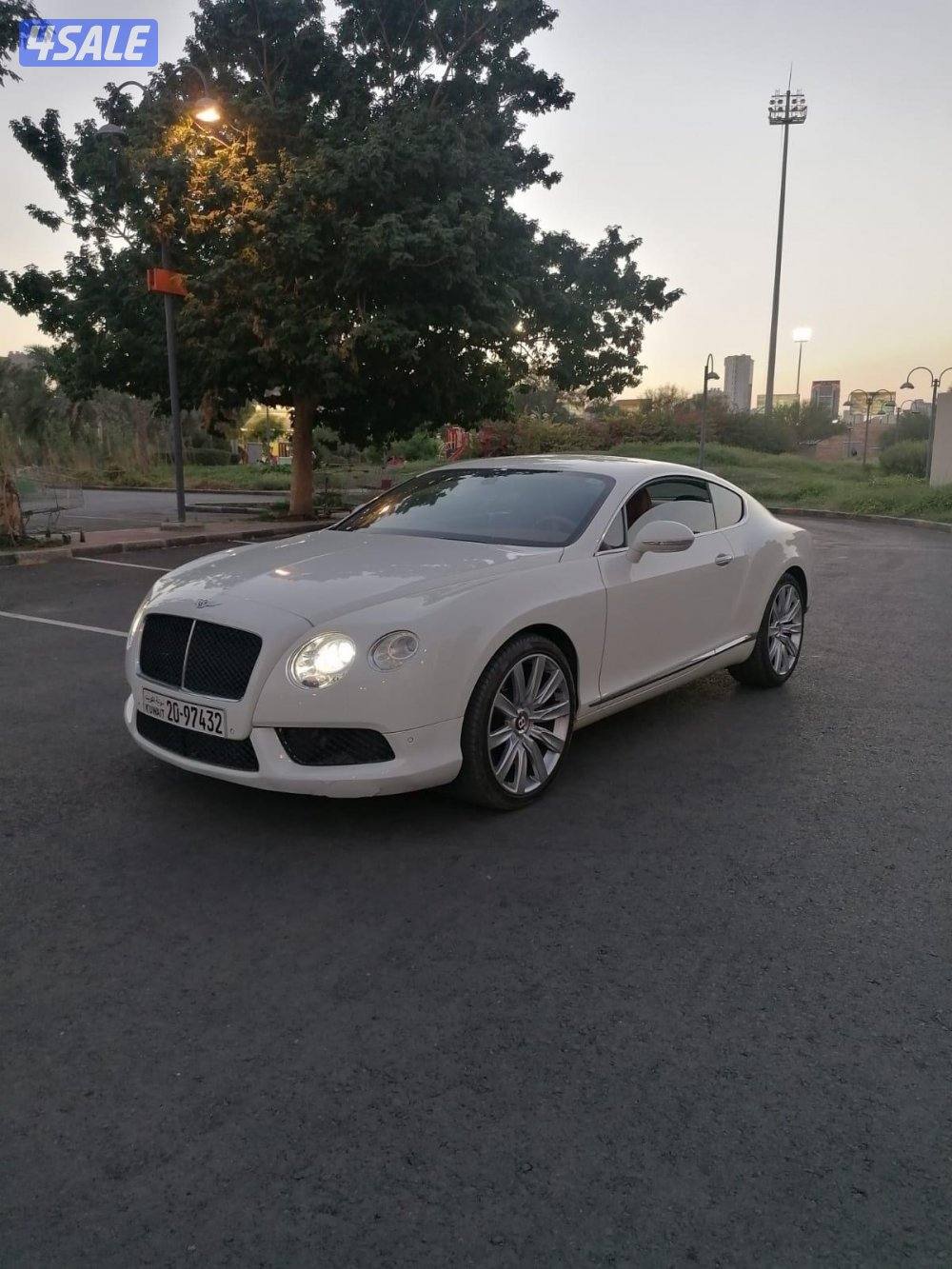 بنتلي GT - 2013 - بحالة الوكالة  - 8 سلندر3