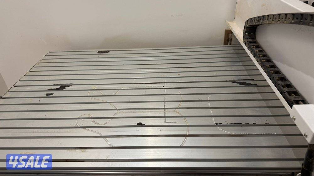 للبيع – ماكينة CNC مستعملة بحالة ممتازة2