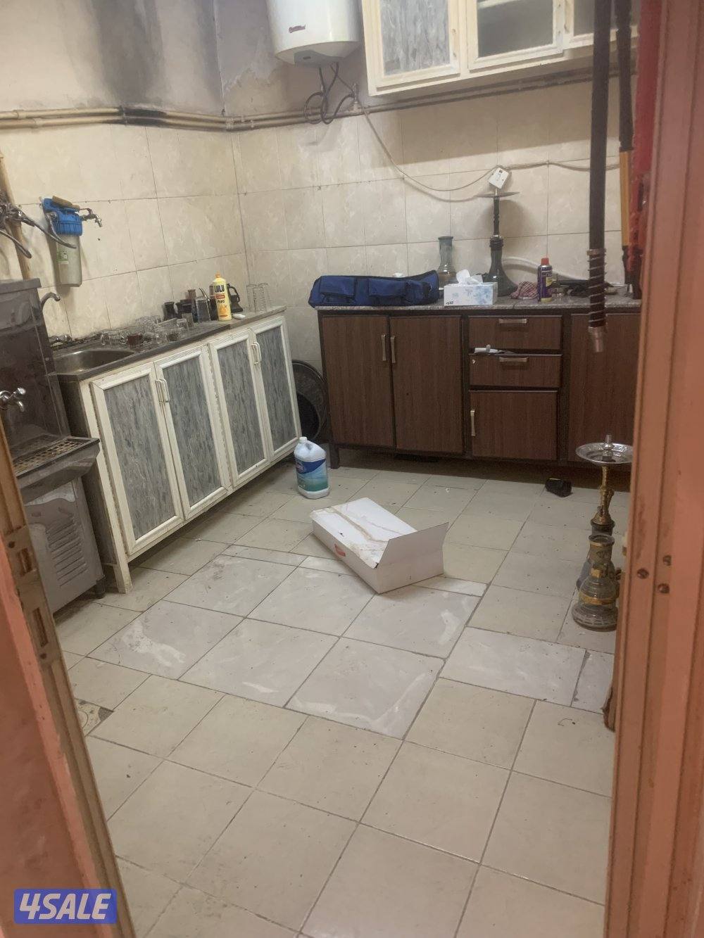 للايجار اسطبل في اسطبلات الاحمدي دوانيه ومقلط و٢ غرف نوم ومطبخ وحمام1