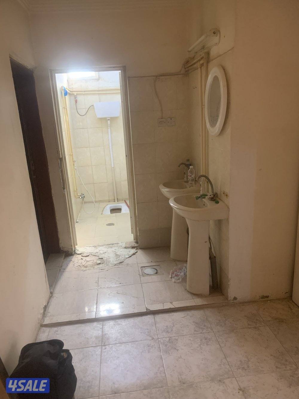 للايجار اسطبل في اسطبلات الاحمدي دوانيه ومقلط و٢ غرف نوم ومطبخ وحمام8