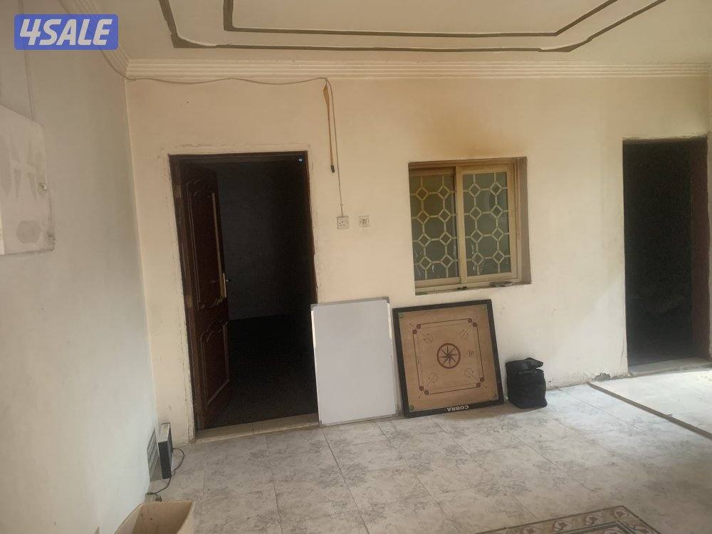 للايجار اسطبل شهري في اسطبلات الاحمدي دوانيه مطبخ وحمام مقلط ٢ غرف نوم1