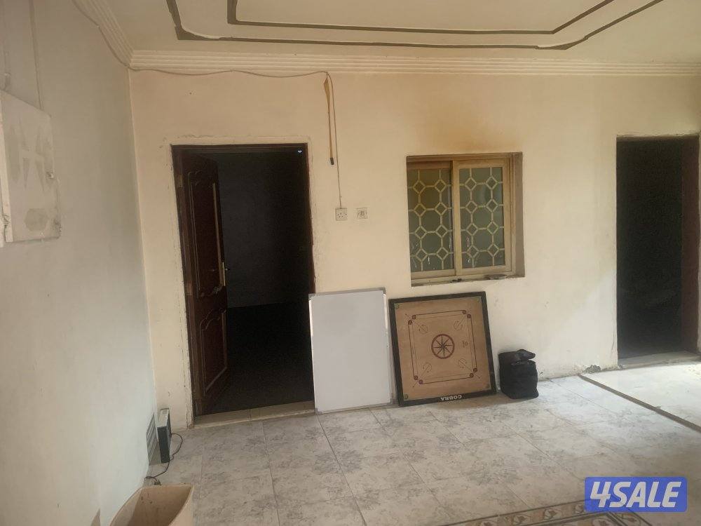 للايجار اسطبل شهري في اسطبلات الاحمدي دوانيه مطبخ وحمام مقلط ٢ غرف نوم10