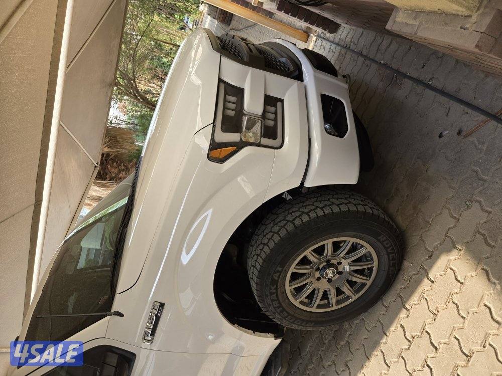 للبيع ونيت فورد f150 موديل 2015 غماره ونص أمريكي ماشي ٢٧٠ ميل دبل2