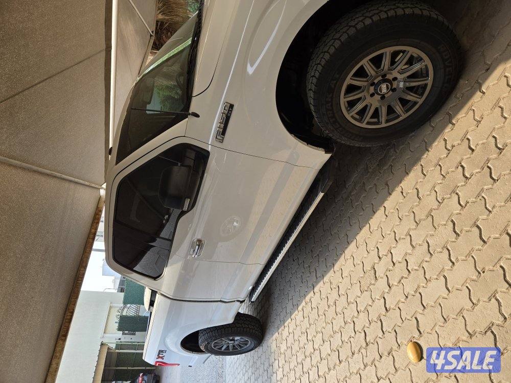 للبيع ونيت فورد f150 موديل 2015 غماره ونص أمريكي ماشي ٢٧٠ ميل دبل8