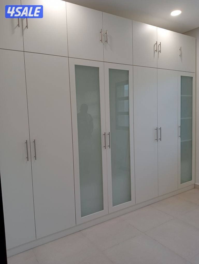 نجار و الصباغ خشب تركيب و تصيح أبواب کبتات ملامین تركيب ايكيا تركيب جس11