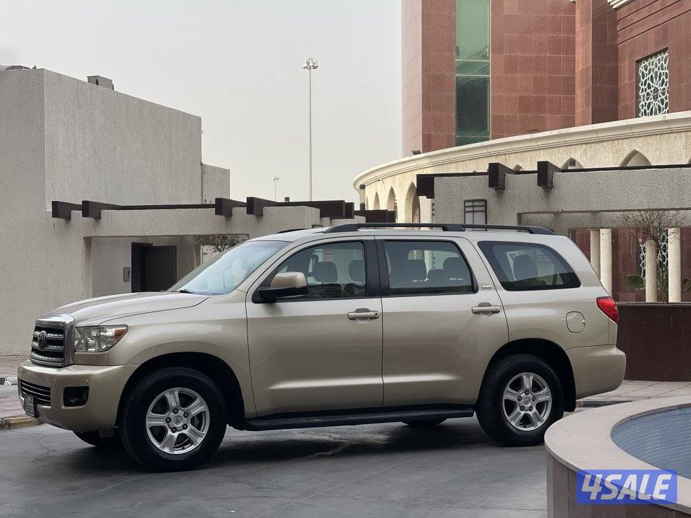 تويوتا سيكويا موديل 2013 وكالة الكويت الساير بحاله ممتازه فتحه ثلاجه1