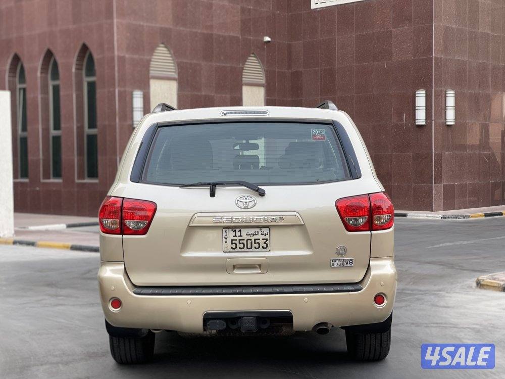 تويوتا سيكويا موديل 2013 وكالة الكويت الساير بحاله ممتازه فتحه ثلاجه8