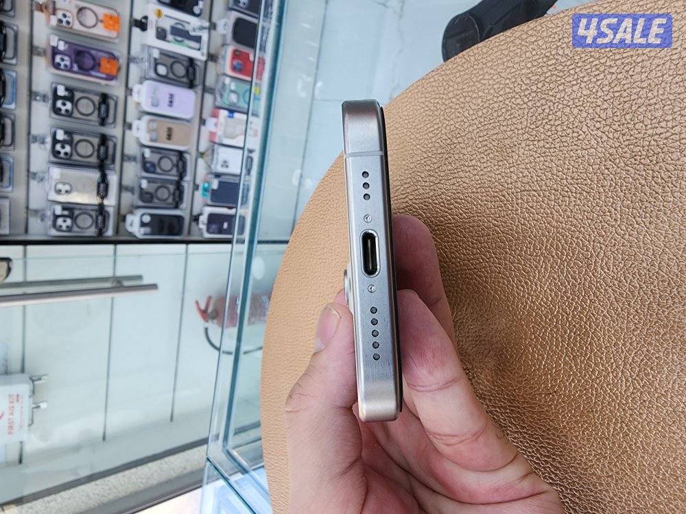 Apple iphone 15 pro 256gb same like new 💯% battery under warranty1