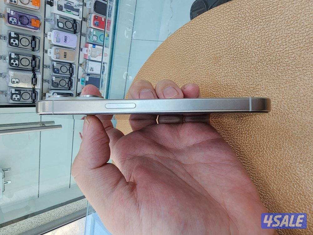 Apple iphone 15 pro 256gb same like new 💯% battery under warranty5