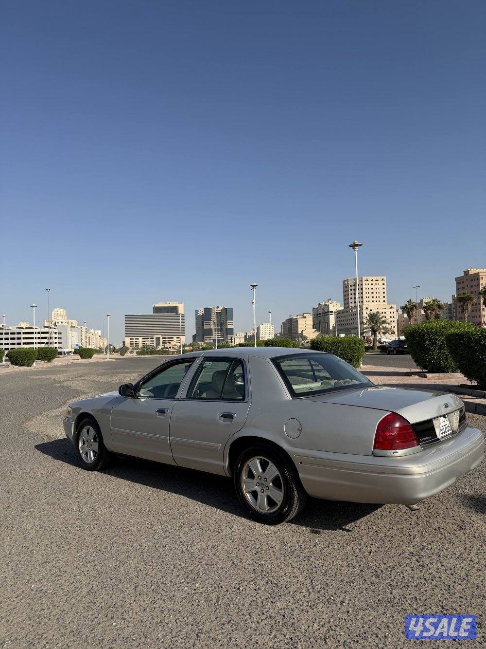 البيع فورد فكتوريا3