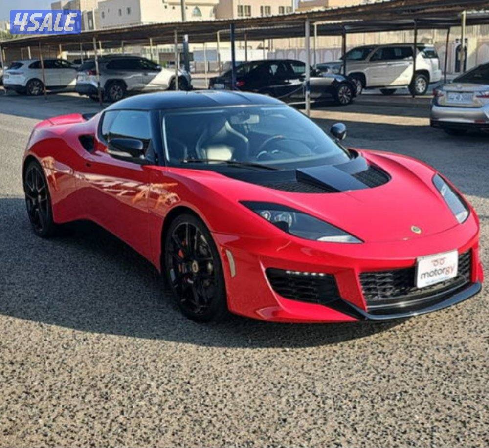 لوتس ايفورا ٤٠٠8