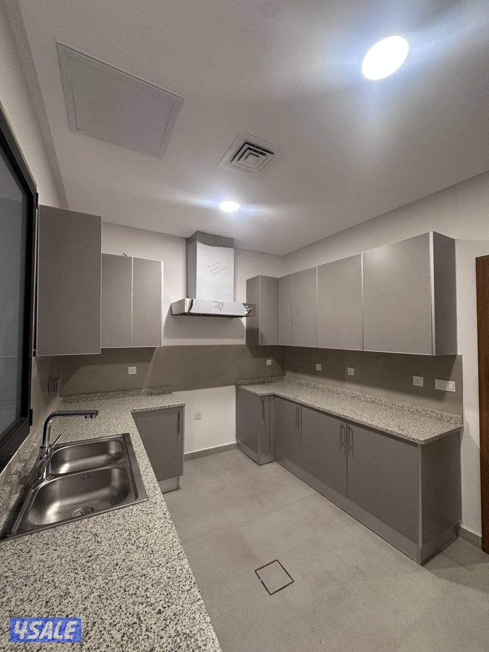 للإيجار بالقادسية للمعاريس، شقة ثلاث غرف كلهم ماستر.4