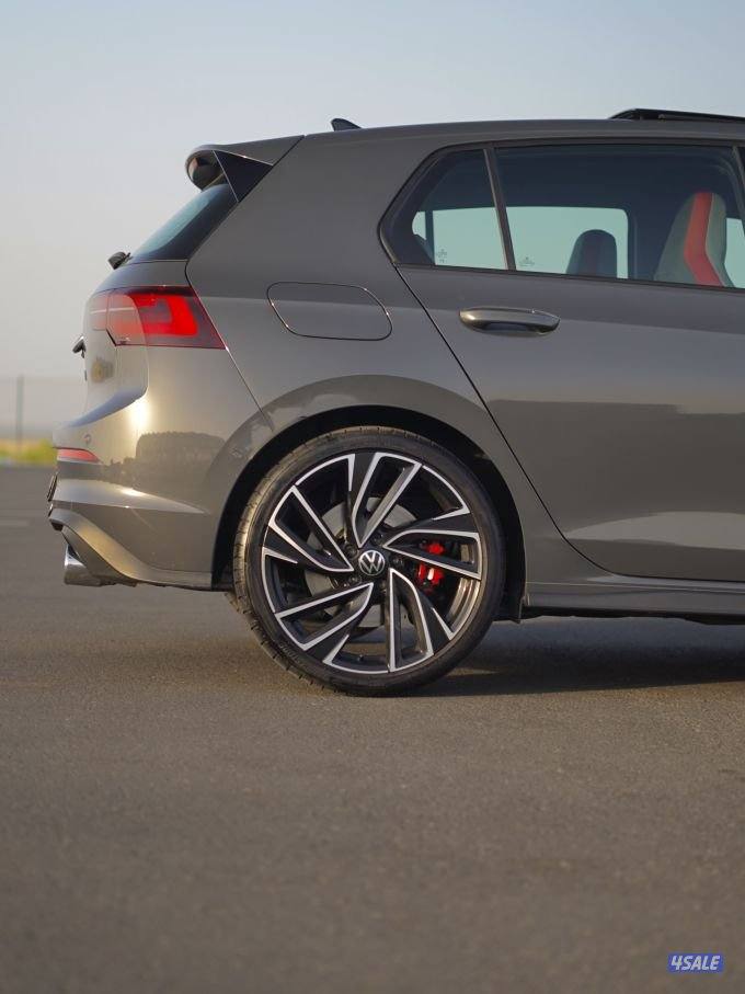 Golf GTI P2 Full Option / 2024 / 4.000KM8