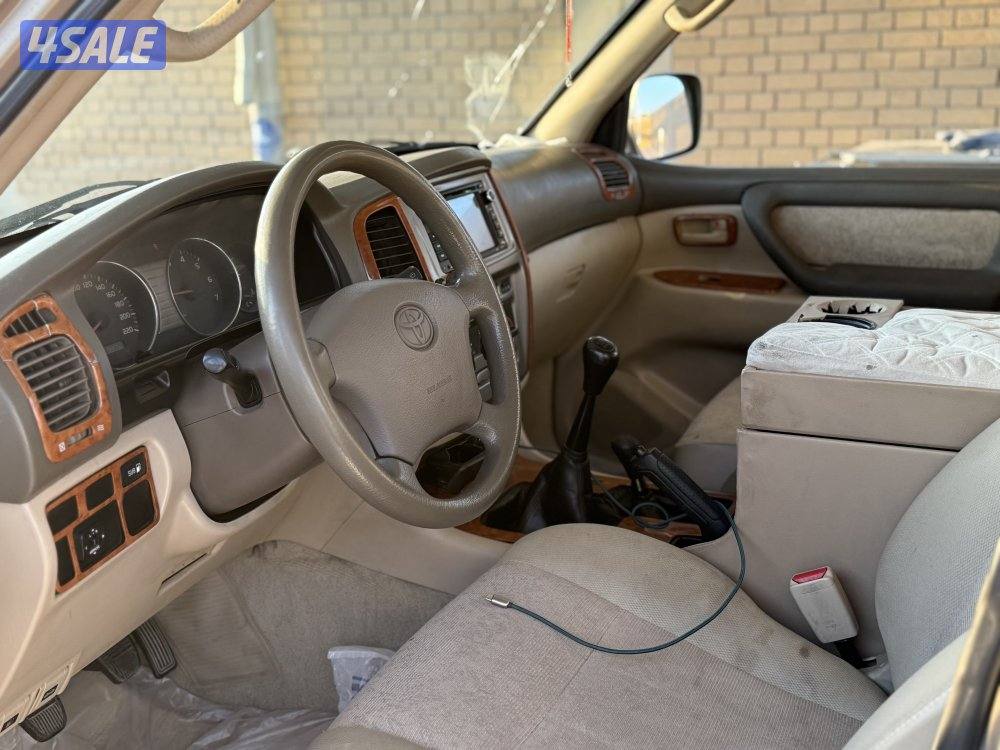 لاند كروزر موديل 20033