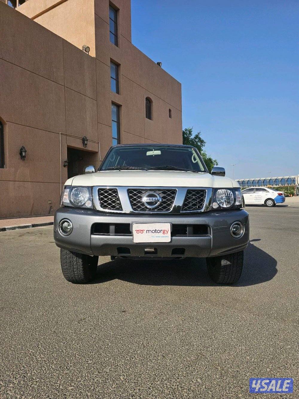 Nissan patrol super safari0