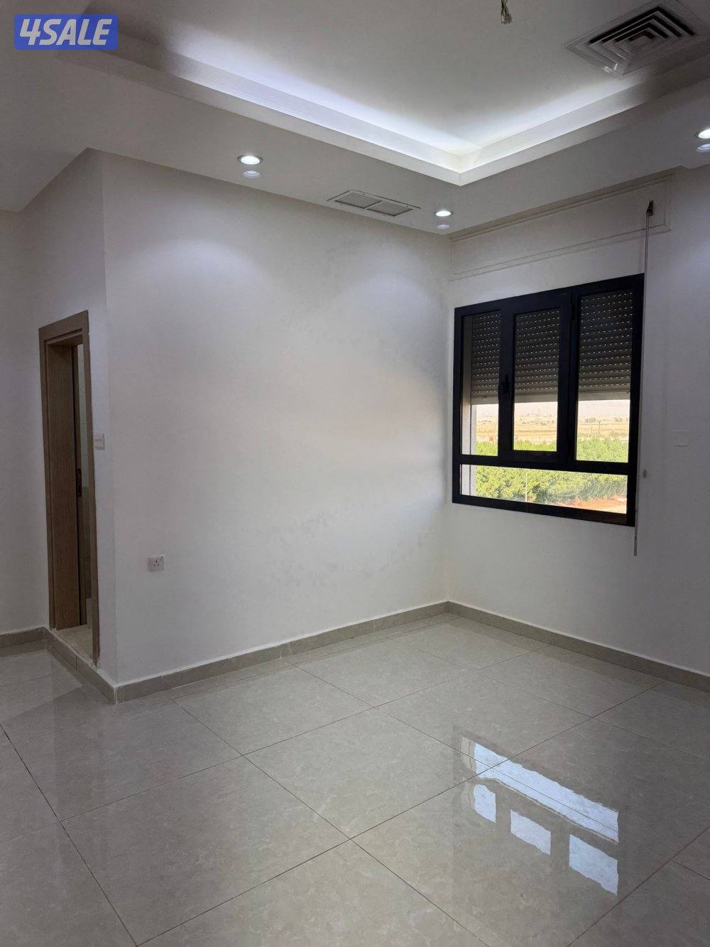 شقة للإيجار غرب عبد الله مبارك0