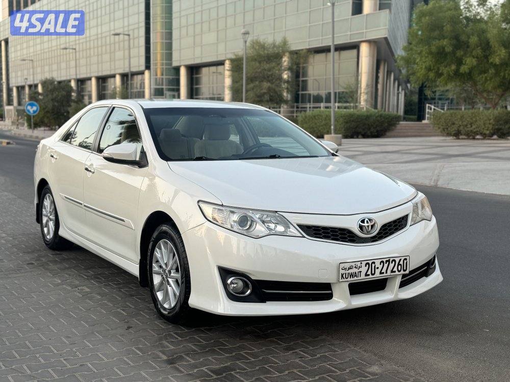 تويوتا كامري GLX موديل 2012 بحاله ممتازه جدا1