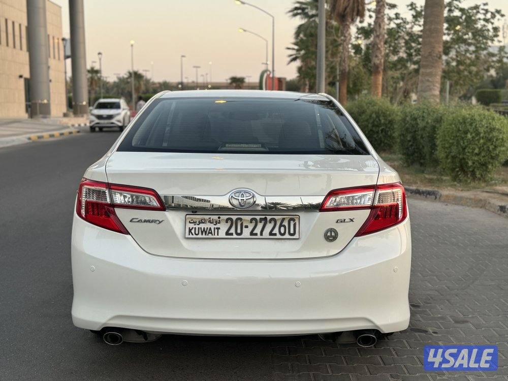 تويوتا كامري GLX موديل 2012 بحاله ممتازه جدا5
