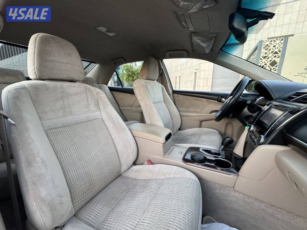 تويوتا كامري GLX موديل 2012 بحاله ممتازه جدا9