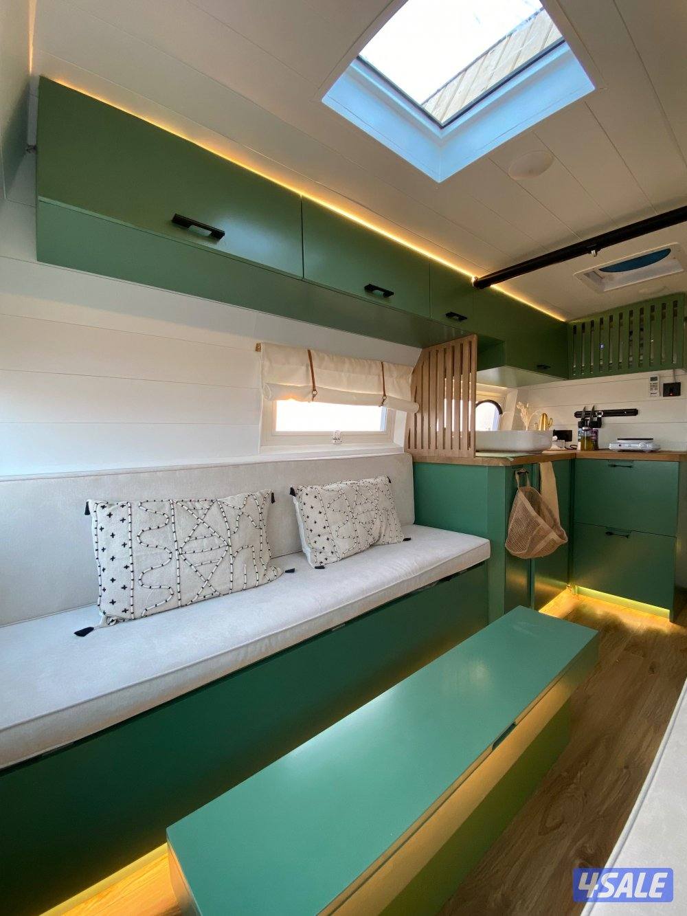 Custom Made Van- كرفان نادر1