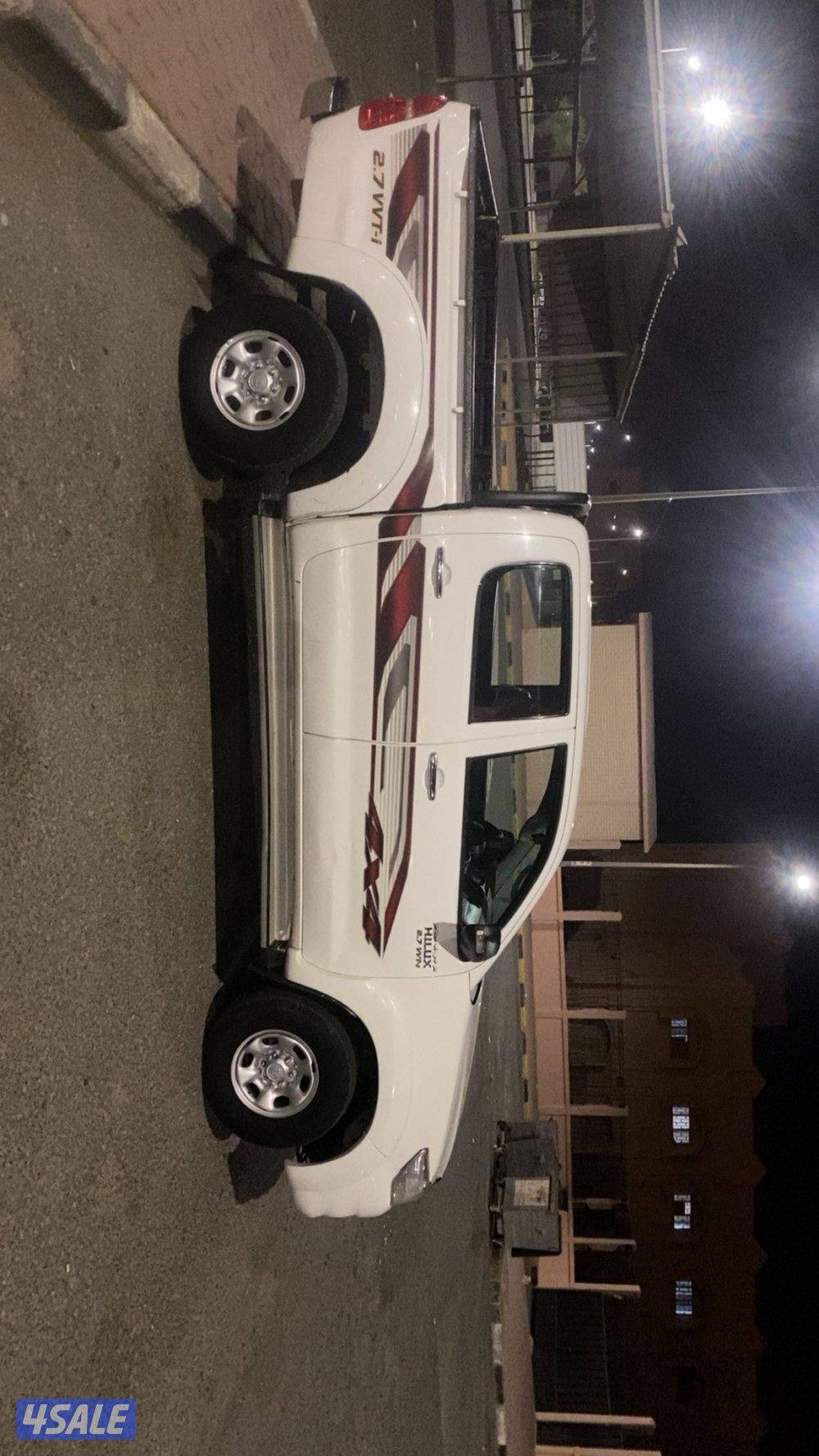 للبيع وانيت هايلكس 2012 قير عادي دبل قير2