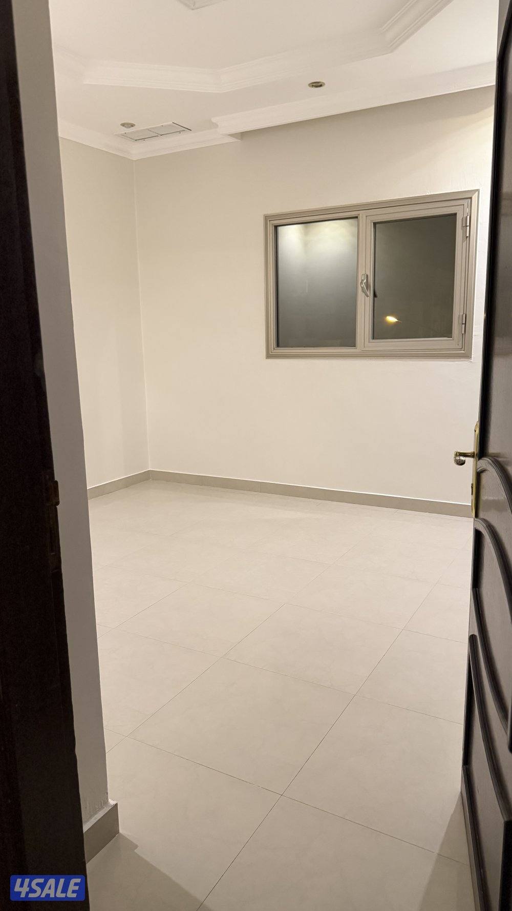 للايجار شقة في عبدالله المبارك الدور الأول5