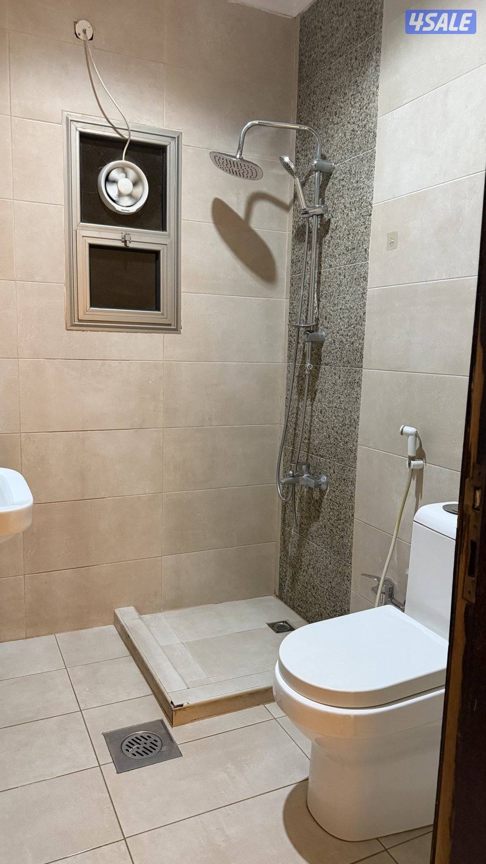 للايجار شقة في عبدالله المبارك الدور الأول12