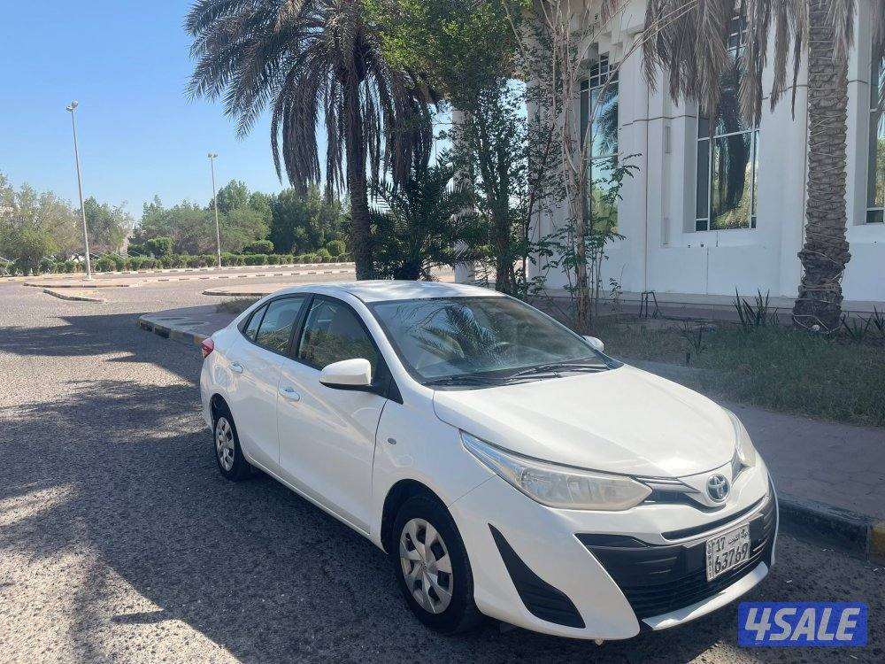 للبيع يارس موديل 2019 قمة بالنظافه ماشاءالله1