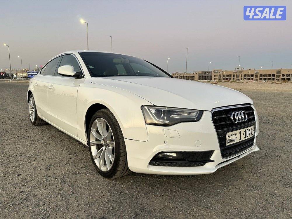 أودي A5 أربعة ابواب موديل ٢٠١٥ في قمة النظافة0