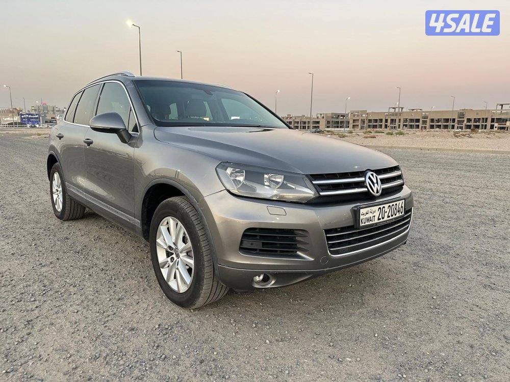 فولكسفاغن طوارق ٢٠١٢ في قمة النظافة0