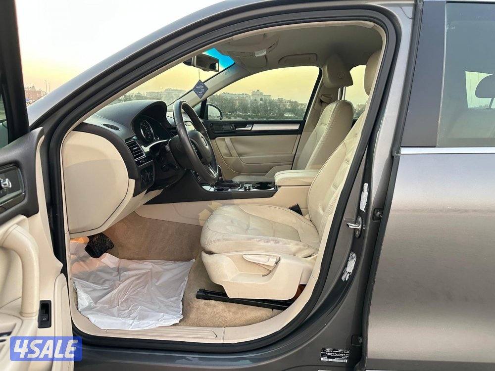 فولكسفاغن طوارق ٢٠١٢ في قمة النظافة6