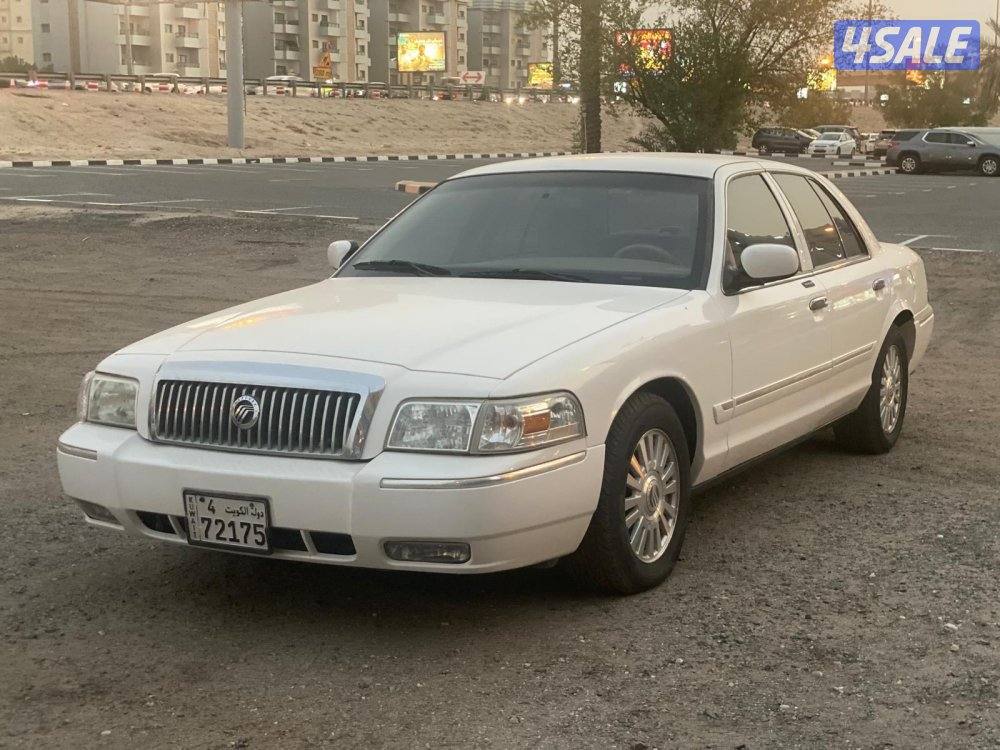 للبيع فورد ( جراند ماركيز ) وممكن مع البدل0