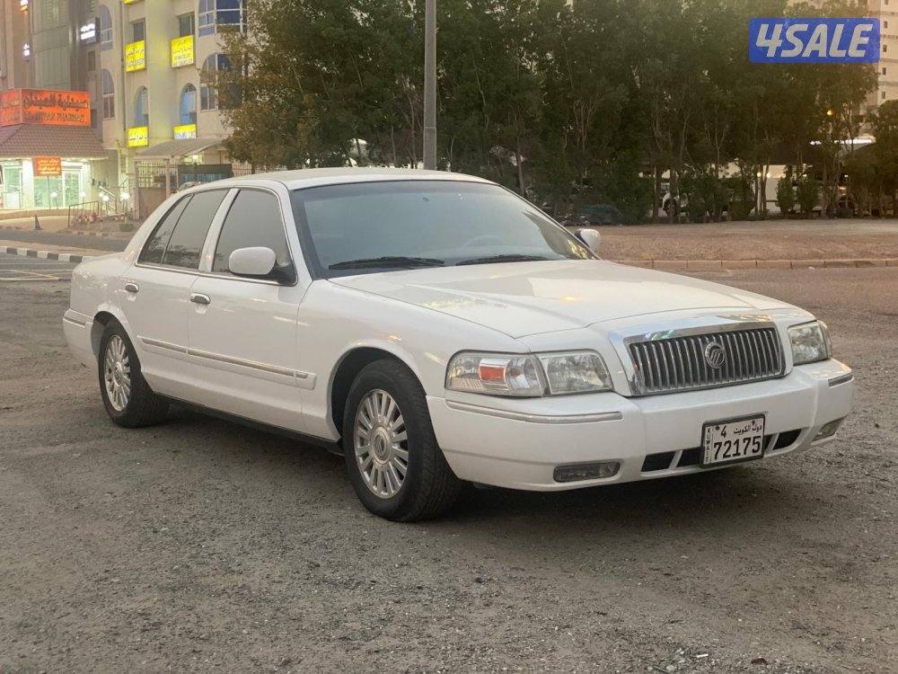 للبيع فورد ( جراند ماركيز ) وممكن مع البدل7