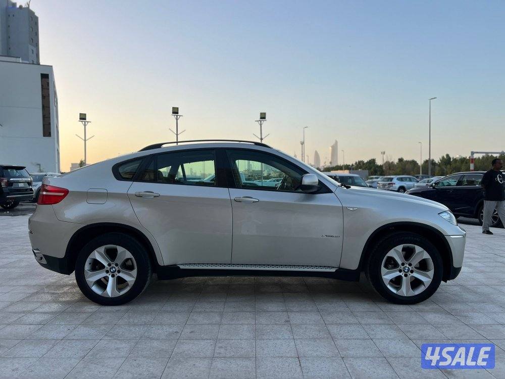 بي ام 2012 / X6 بحاله ممتازه كامل المواصفات شرط الفحص4