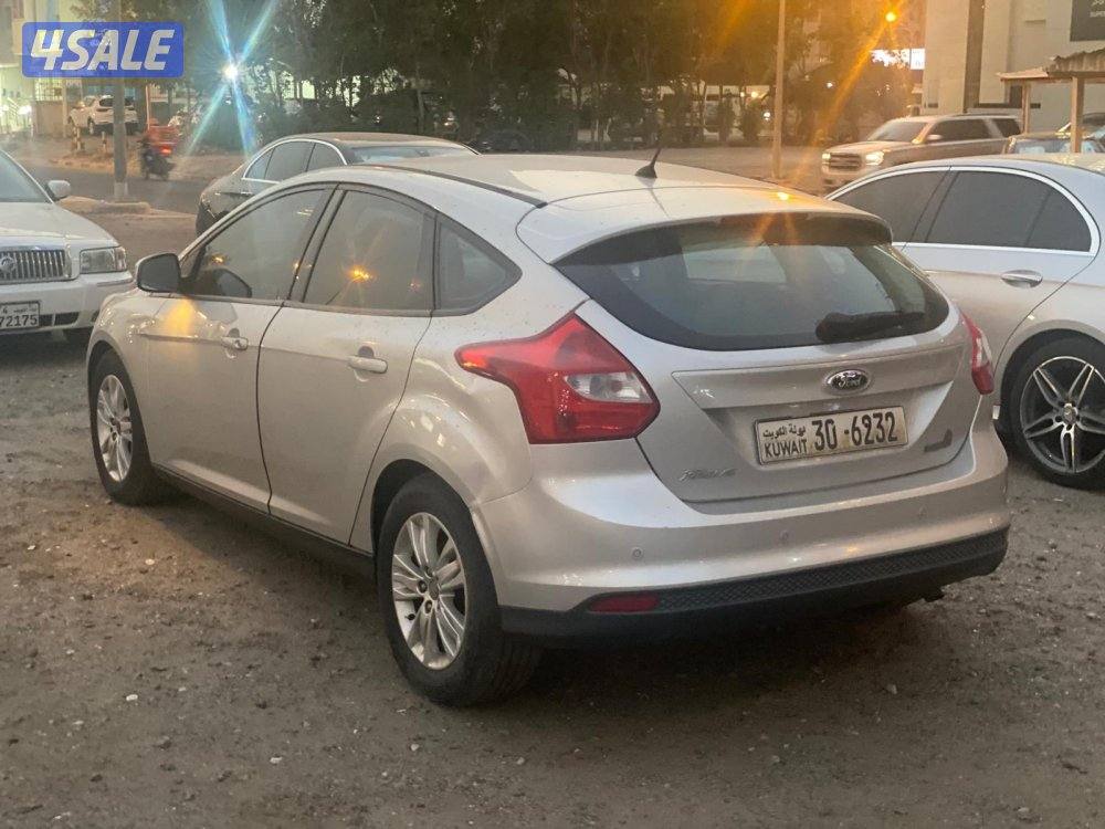 للبيع فورد فوكس / وممكن مع البدل8