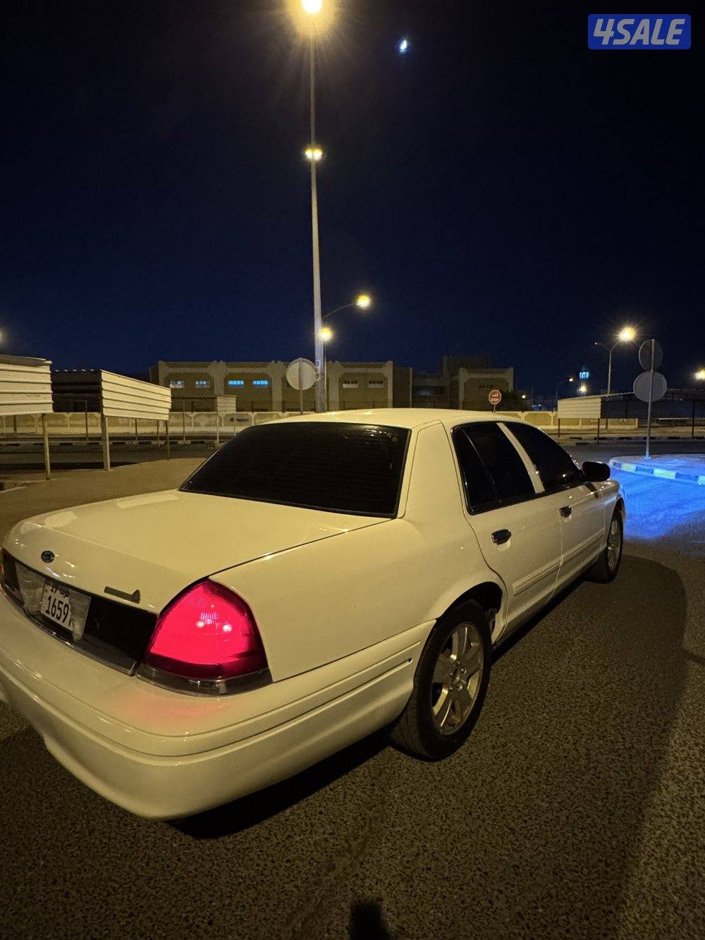 فورد كراون فكتوريا بحالة ممتازة2