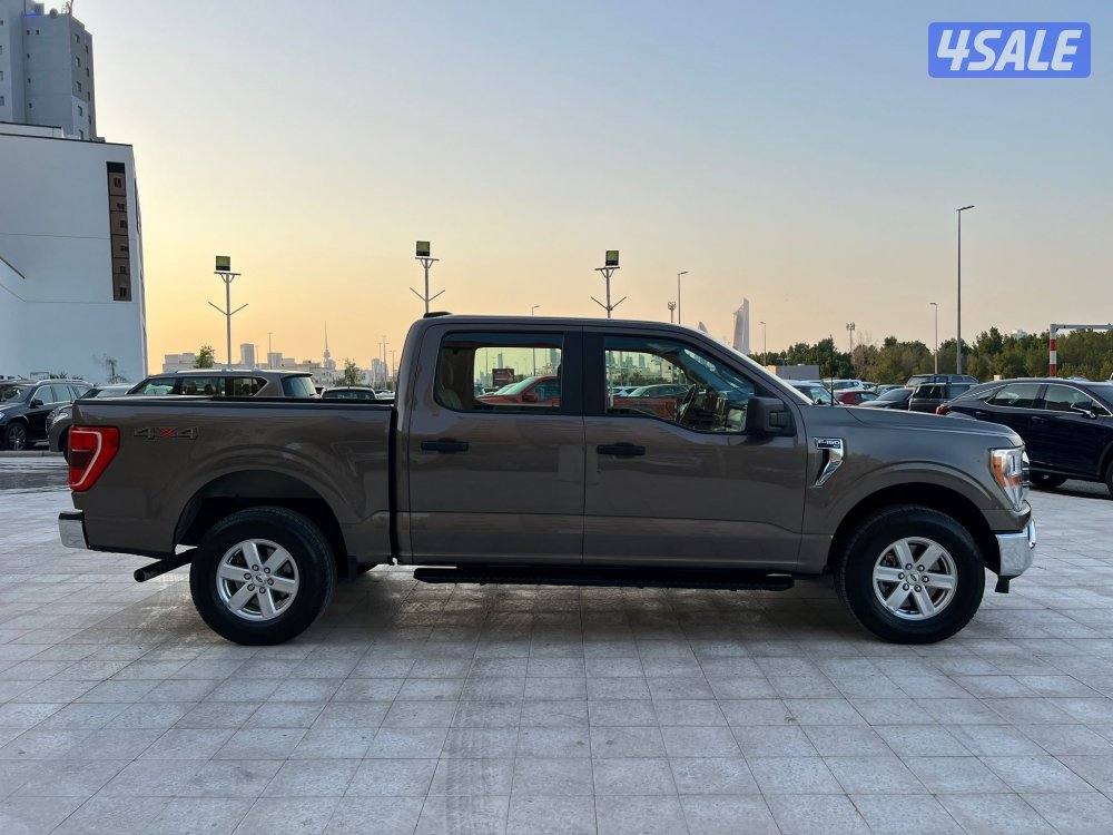 وانيت فورد 2021/F150 ماشي 150 الف بحالة الوكاله صبغ الوكاله شرط الفحص4