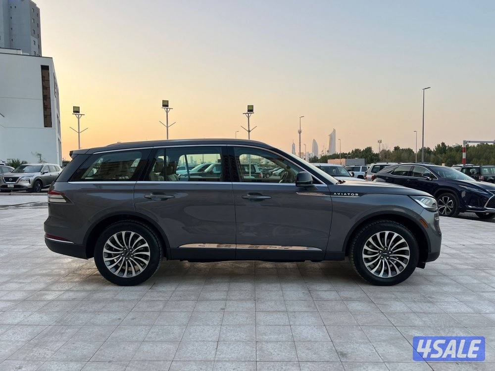 لنكولن افياتر 2021 ماشي 125 الف بحالة الوكاله صبغ الوكاله شرط الفحص3