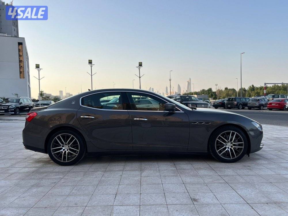 مازيراتي جيبلي 2016 ماشي 77 الف بحالة الوكاله صبغ الوكاله شرط الفحص4