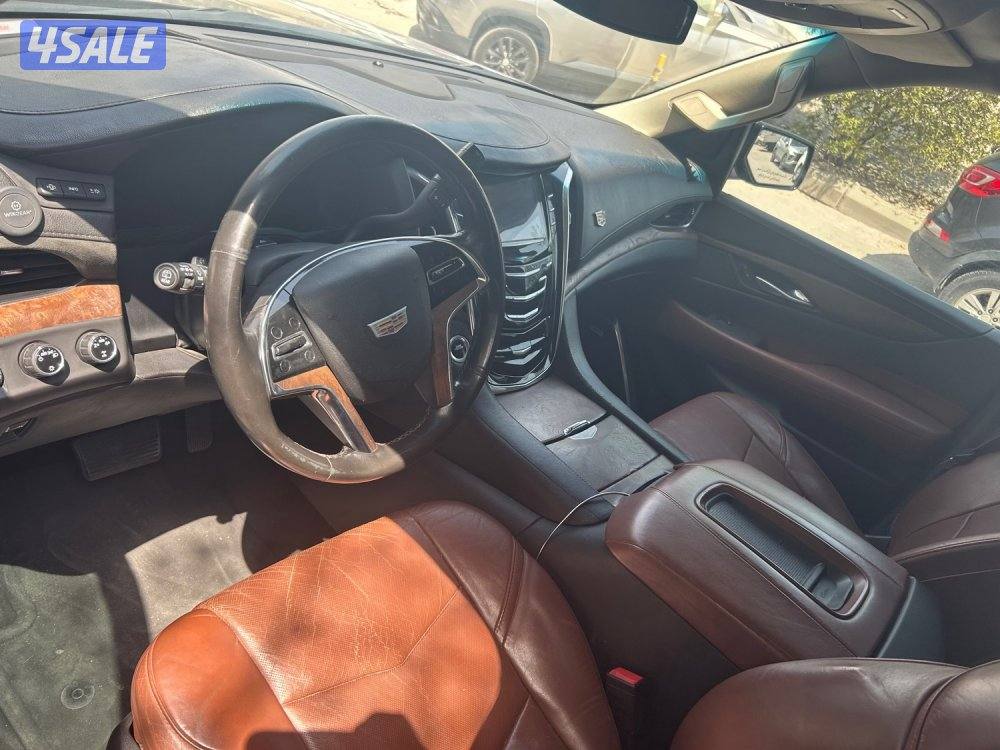 للبيع اسكاليد 2015 الممشى217 السياره الفحص موجود قير ماكينه و شاصي6