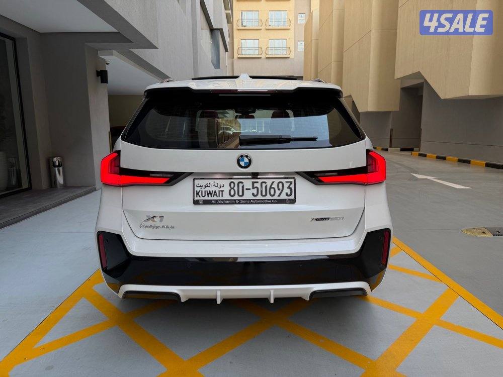 بيعة سريعة X1 M-kit اعلى فئة ٢٠٢٤ تحت الكفالة عداد ١٠ الاف كم فقط1