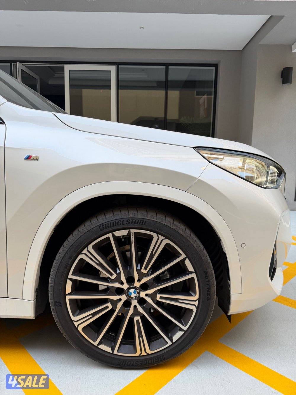 بيعة سريعة X1 M-kit اعلى فئة ٢٠٢٤ تحت الكفالة عداد ١٠ الاف كم فقط3