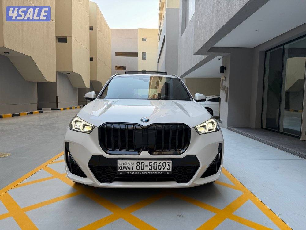 بيعة سريعة X1 M-kit اعلى فئة ٢٠٢٤ تحت الكفالة عداد ١٠ الاف كم فقط5