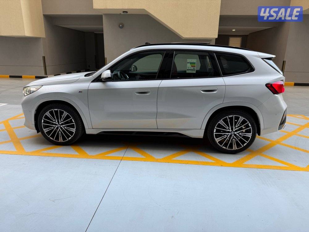 بيعة سريعة X1 M-kit اعلى فئة ٢٠٢٤ تحت الكفالة عداد ١٠ الاف كم فقط7