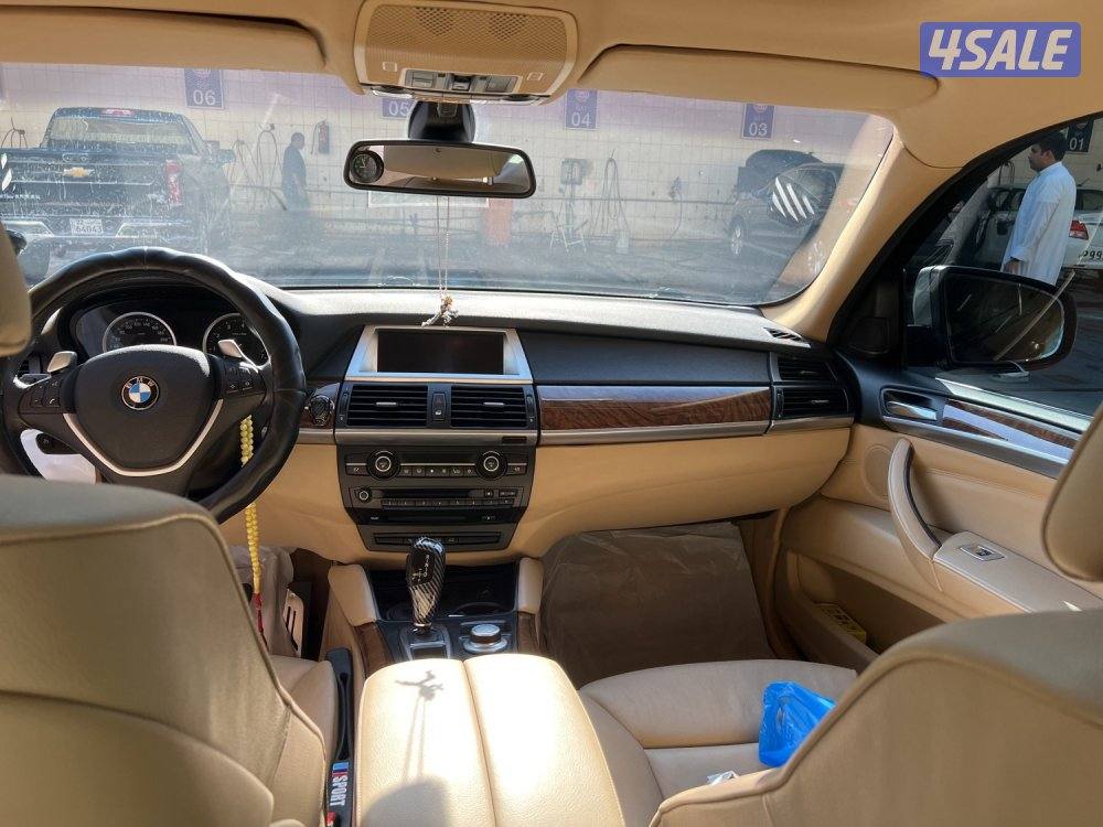 للبيع BMW موديل ٢٠١٠ كامل المواصفات الدرجة الاولي3