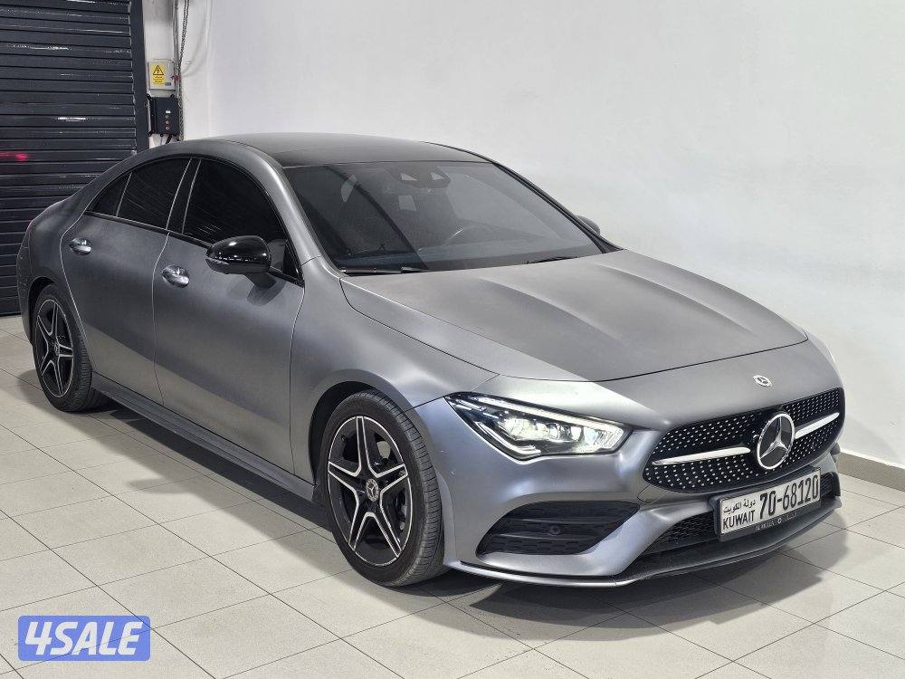 Mercedes-Benz CLA 200 Premium1