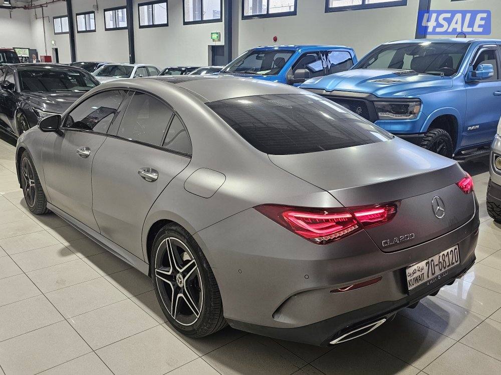 Mercedes-Benz CLA 200 Premium2